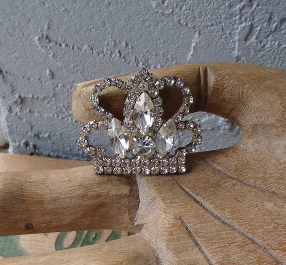 Crown brooch, rhinestone crown brooch, vintage rh… - image 2