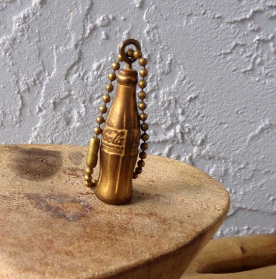 Gold Cocoa-Cola bottle keychain, Coco-Cola bottle… - image 10