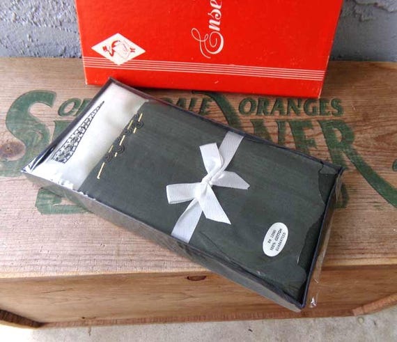 The Ensemble handkerchief set, vintage hankie set, men's handkerchief set, men's handkerchief, embroidered hankie, The Ensemble