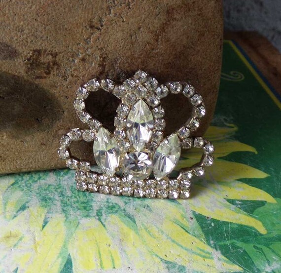 Crown brooch, rhinestone crown brooch, vintage rhinestone crown brooch, rhinestone crown View 4