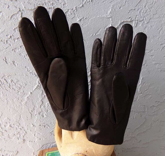 Ladies Aris black leather gloves, vintage black g… - image 10