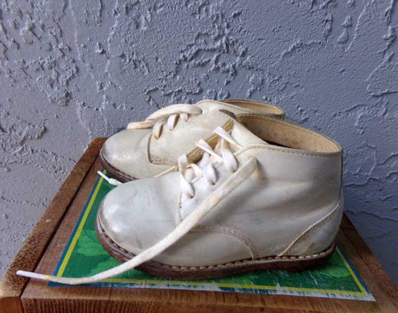 Jumping Jacks white hard leather baby shoes, Baby… - image 4