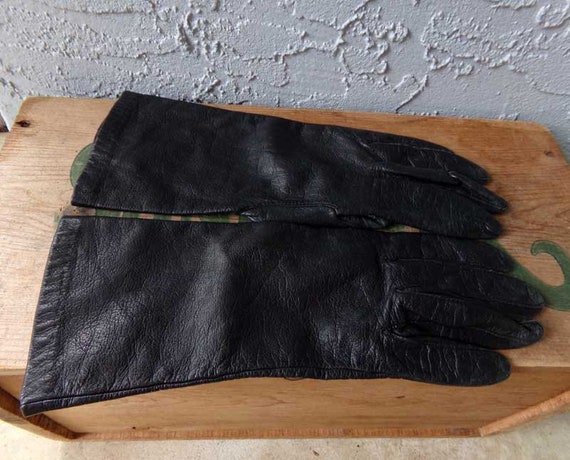 Ladies Aris black leather gloves, vintage black g… - image 1