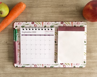 Vegetables fridge notepad holder, Vintage style magnetic calendar with pencil holder, housewarming shopping list, Purple household planner