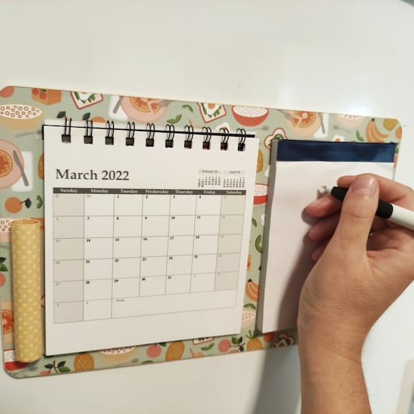 Aimant coloré pour réfrigérateur avec calendrier et support pour bloc-notes, organisateur mural mensuel de cuisine pour le petit-déjeuner, liste de courses magnétique