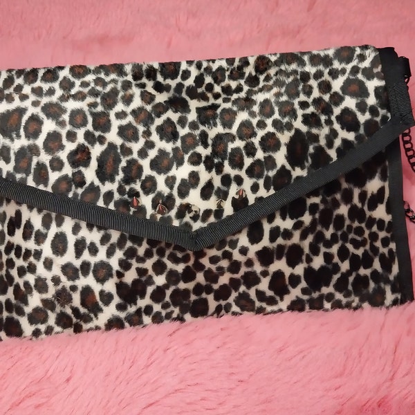 faux fur leopard print purse