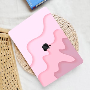 Girly Curved Wavy Painting Hard Case+kb für MacBook Air 13 Pro 14 15 16 2025 Pink Wellen Abstrakter Druck Gummierte Laptop Hülle