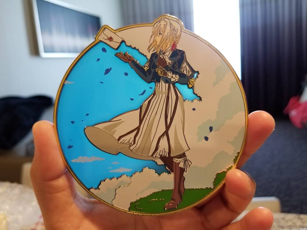 Violet Evergarden 4 inch Pin