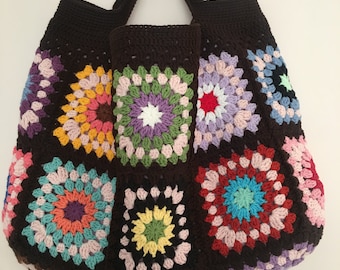 Sac au crochet brun foncé, sac carré grand-mère, sac de plage, sac fourre-tout au crochet, sac rétro, sac hippie, sac d’été, sac Boho, expédition rapide