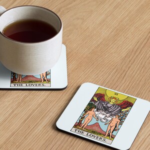 Posavasos con tapa de corcho La carta del Tarot de los Enamorados
