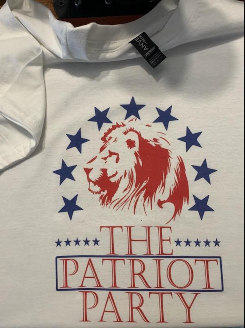 Lion The Patriot PartyT-Shirt