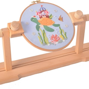 Adjustable Embroidery Hoop Stand, Wooden Cross Stitch Stand Holder for DIY Craft Sewing, Easy Operation Lifesaver Embroidery Supplies