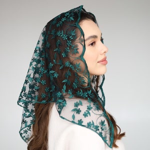 Green Triangle Veil, latin Mass veil, Lace Chapel Veil Mantilla