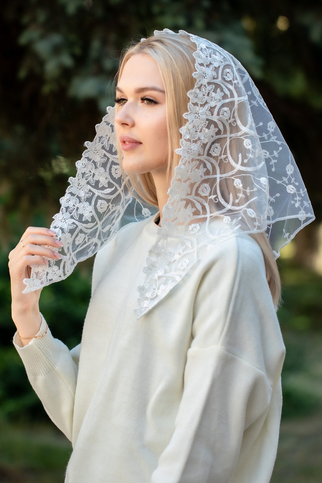 Ivory Catholic Lace Mantilla, Catholic Head Covering Veil for Church ...