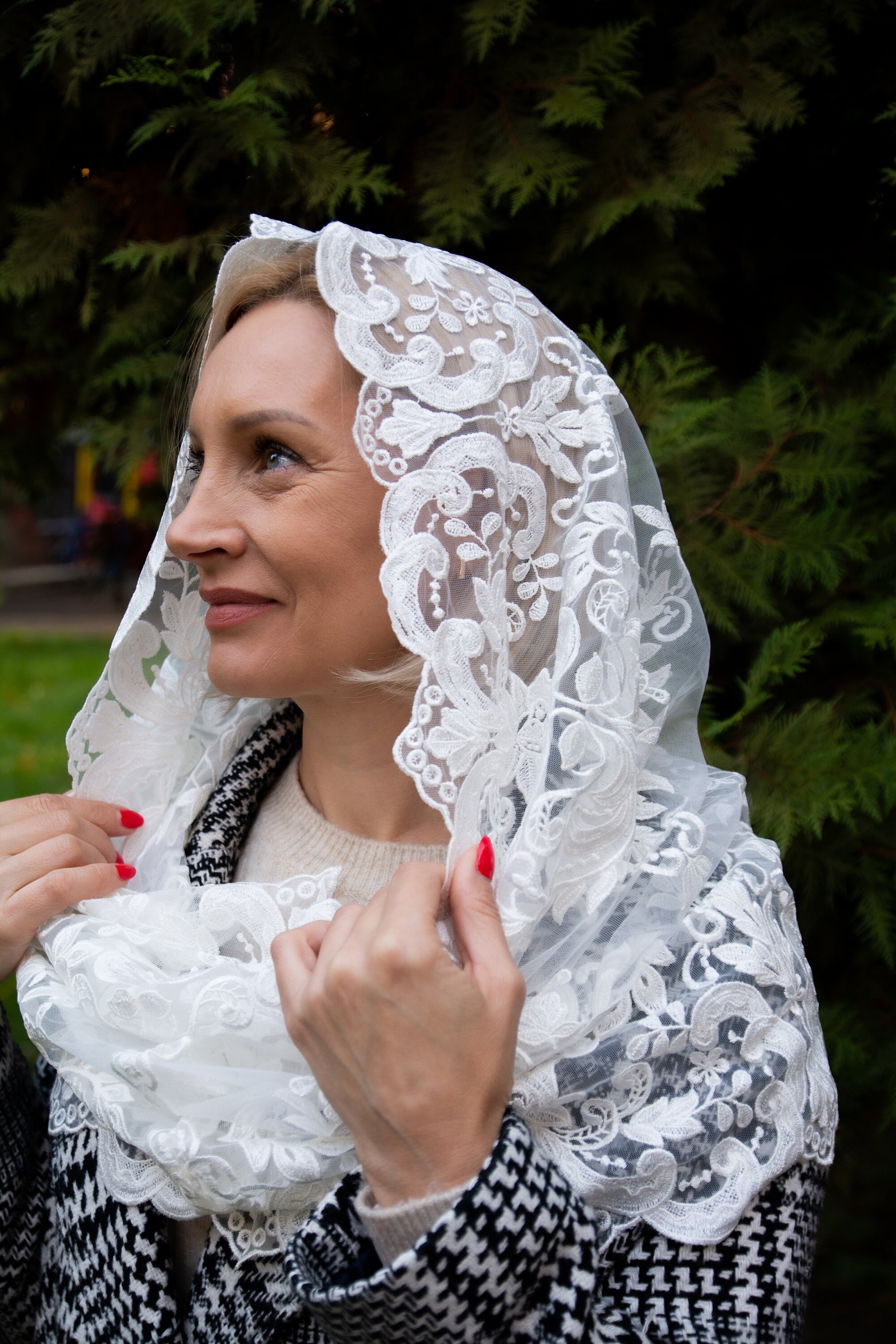 Lace Veils for Church Mantilla Catholic Veil Latin Mass Head Covering White  Black Veils for Bridal Women