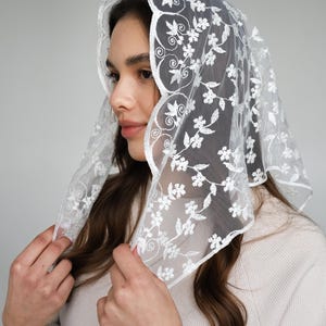 Ivory Triangle Lace Veil, Lace Chapel Veil, latin Mass veil