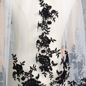 1 Layer Bridal Veil with Black Lace Applique Wedding Dress Fingertip Black Wedding Veil
