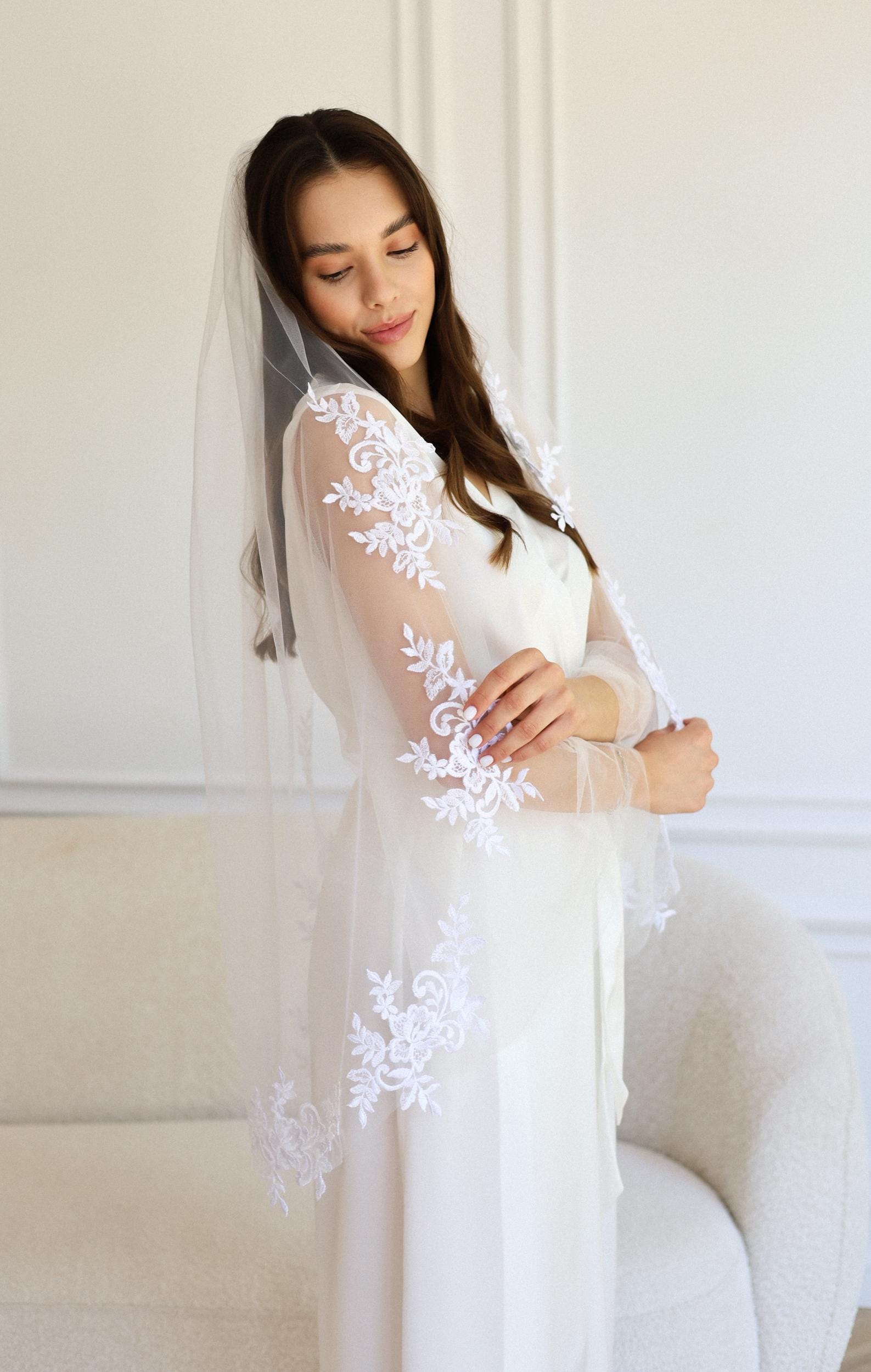 chinese dress ladies Beach Short Sweetheart Detachable Lace Wedding Dress With Tied Back main image 1