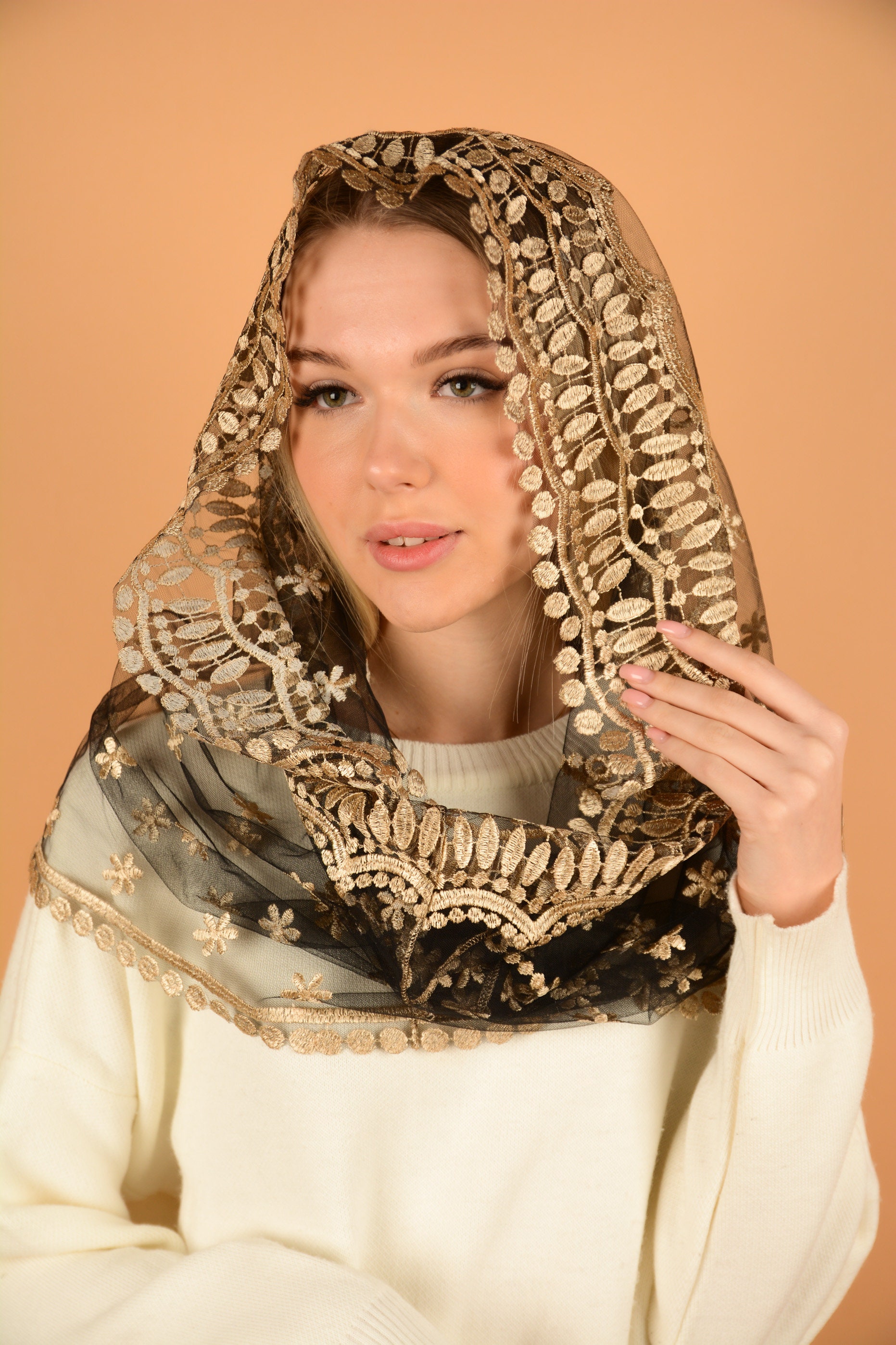 Vintage Mantilla Gold Head Scarf 30\