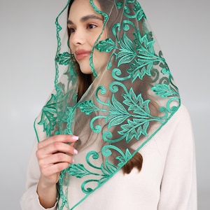 Green Triangle Chapel Veil, Church lace green veil, Catholic lace mantilla