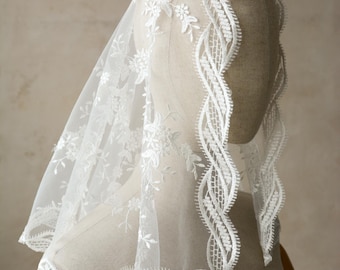 Ivory Traditional Catholic Veil, ivory Lace scarf, church veil