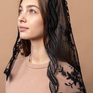 Black Traditional Catholic d shape Mantilla veil, black Lace scarf, black church veil 003 image 1