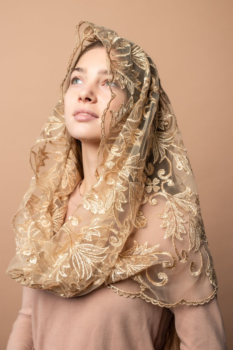 Infinity Gold Mass veil, Infinity veil Mantilla, Faith Head Coverings Holy, Chapel Veils Bild 4