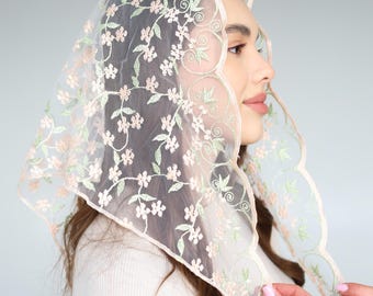 Floral Triangle Lace Veil, Lace Chapel Veil, latin Mass veil