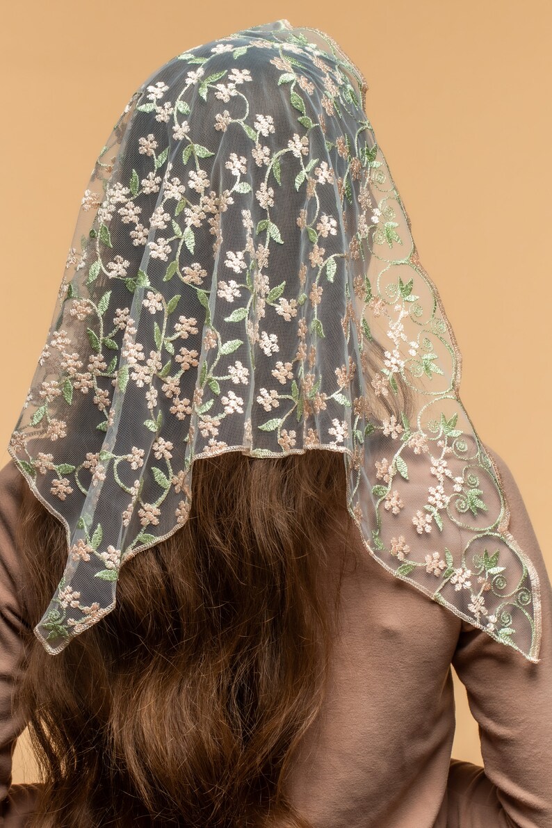 Floral Triangle Lace Veil, Lace Chapel Veil, latin Mass veil image 9