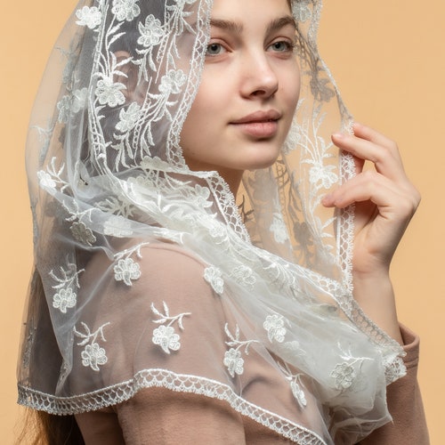Infinity Veil With Floral Lace Latin Mass White Veil - Etsy
