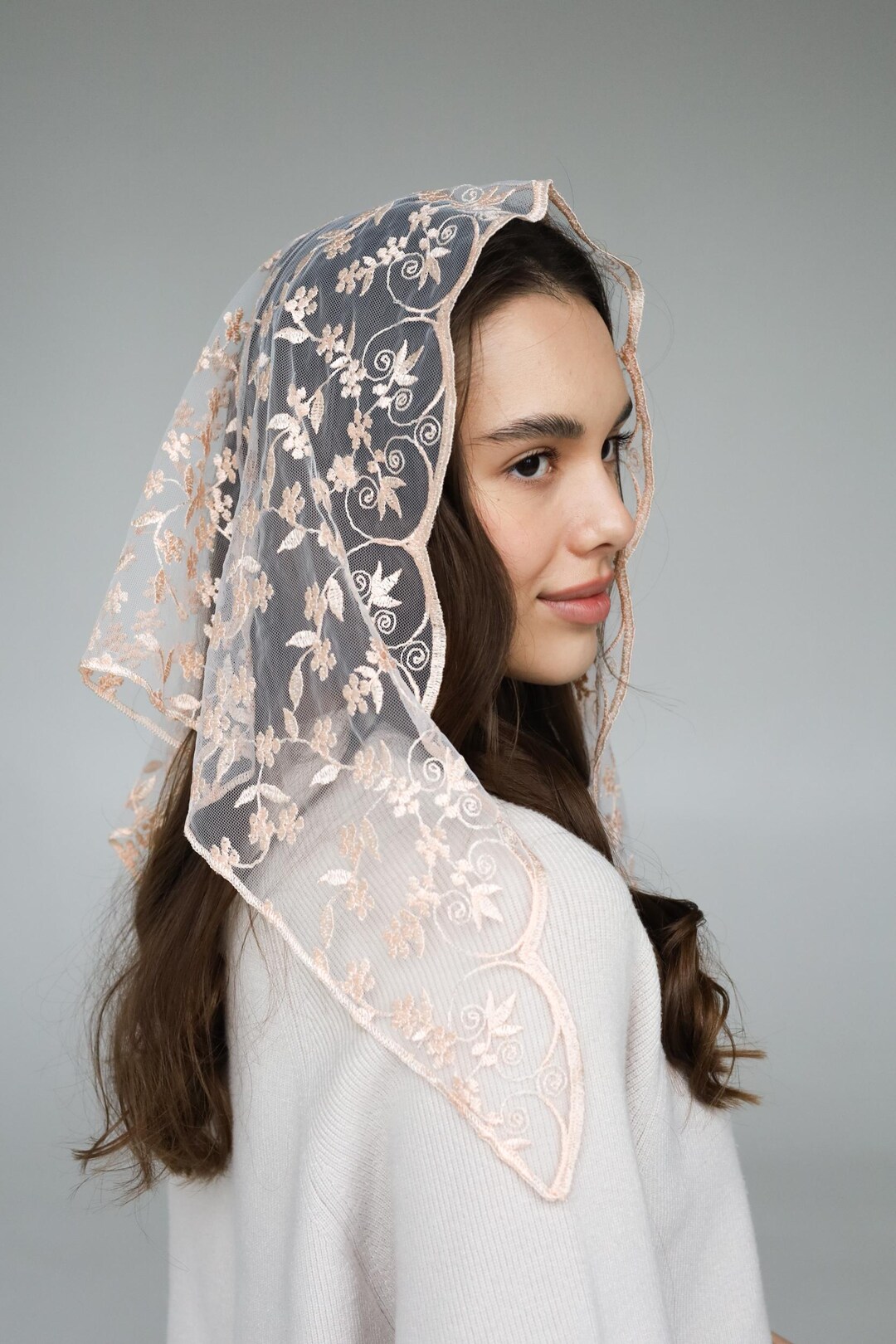 Triangle Peach Veil, Latin Mass Veil, Lace Chapel Veil Mantilla - Etsy