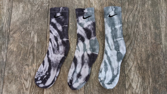 Grey nike crew socks hotsell