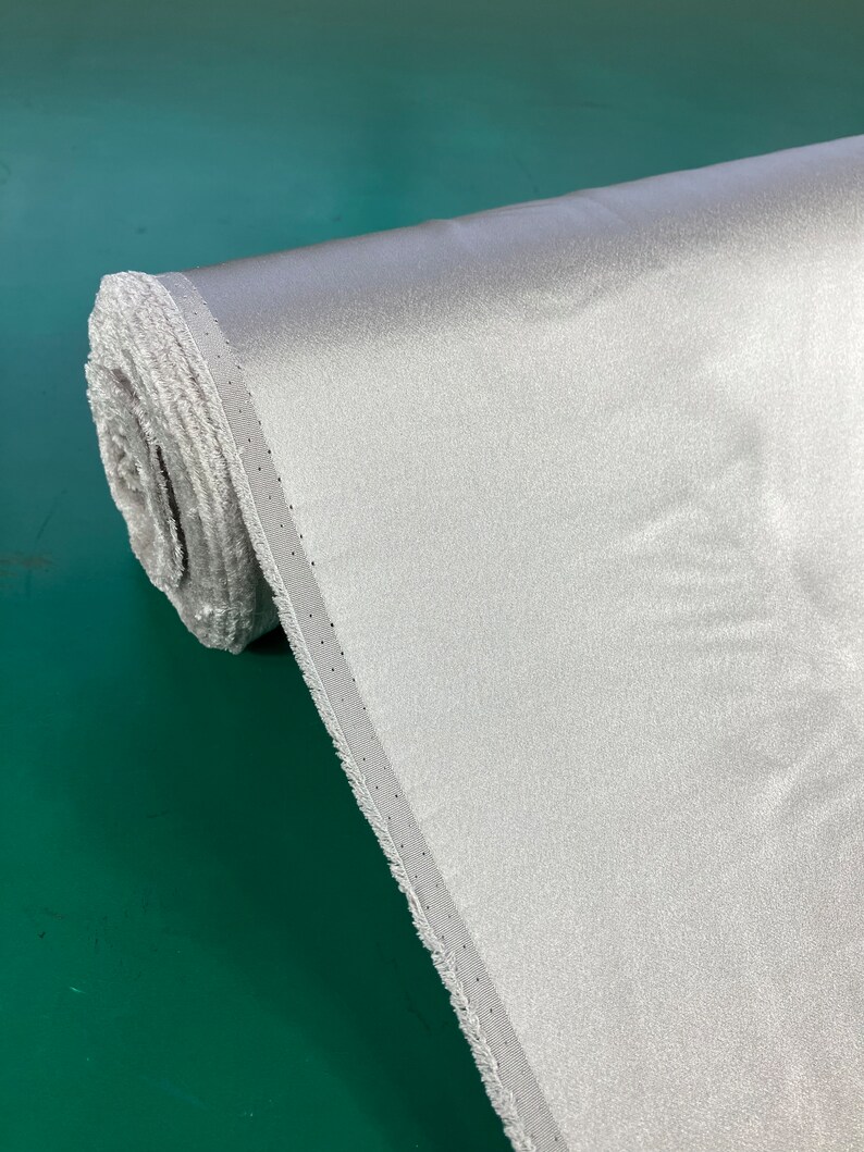 22 Momme Silk Charmeuse / 100 Mulberry Silk / Environmentally Friendly