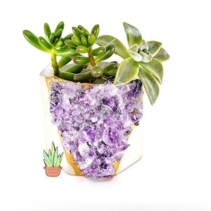 BABY DWARF: Purple Amethyst in Bone White | Tealight planter | Succulent Geode Planter | Concrete Planter | Air Plant Holder