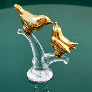 Figurine vintage en verre avec tourtereaux dorés à collectionner
