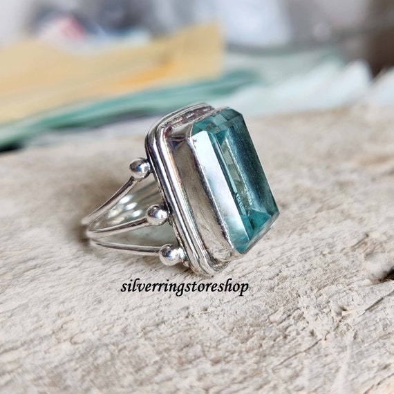 Aquamarine stone shop ring