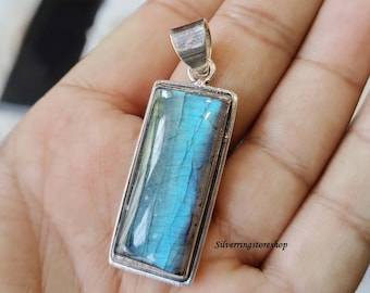 Labradorite Pendant, 925 Sterling silver Pendant, Women Pendant, Dainty Pendant, Statement Pendant, Handmade Pendant, Gemstone Pendant, Gift