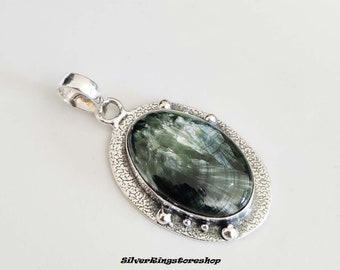 Necklace Pendant Natural Green Seraphinite 38x21x8mm Size Lady Woman Female Crystal Jewelry Water Shape Gemstone Pendant Necklace Pendant Natural Green Seraphinite 38x21x8mm Size Lady Woman Female Crystal Jewelry Water Shape Gemstone Pendant