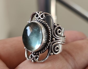 Handmade Aquamarine Ring: 925 Sterling Silver Bezel Setting
