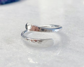 Gehämmerter Silberring, Handgemachter Ring, 925 Sterling Silber, Ring für Frauen, verstellbarer Boho Ring, schöner Ring, Daumenring, zierlicher Ring,