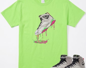 Matchande t-shirt med Dripping Shoe-motiv från AJ 7 Tennis Day Sneaker, Jordan 7s Retro Tennis Day Phantom Lime, matchande t-shirt i rosa och antracit