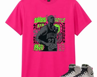 GOAT spelartröja som matchar AJ 7 Tennis Day sneaker, Jordan 7s Retro Tennis Day Phantom Lime, matchande t-shirt i rosa Blast antracit