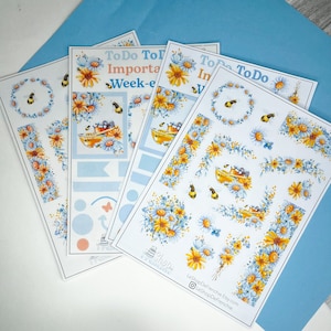Set mensuel de 2 planches de stickers sur le thème de fleurs de printemps sur fond blanc pour décoration de carnet, planner, bullet journal.