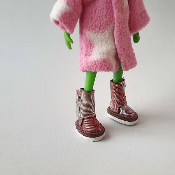 Wonderfrog, Lottie pink boots