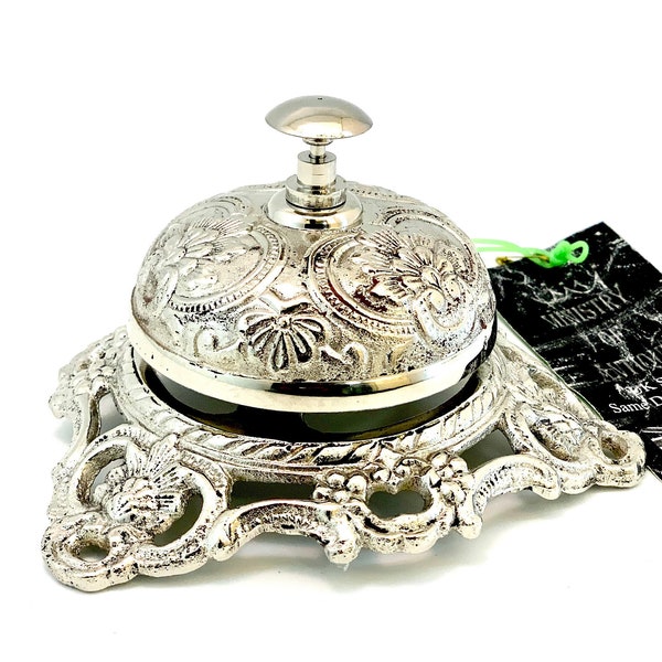 Sino de mesa vintage com relevo, acabamento em prata brilhante, sino de recepção de hotel, sino de balcão de hotel ornamentado, sino de latão maciço.
