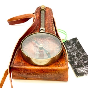 Henry Hughes & Sons loupe vintage en laiton à main en laiton, loupe boussole 4" avec étui en cuir marron