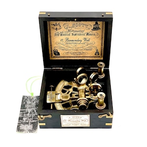 Antique Maritime Nautical Sextant Vintage Marine Astrolabe Ship&#39;s Instruments with Wooden Box Brass Ship Sextant with Hardwood Engraved Box