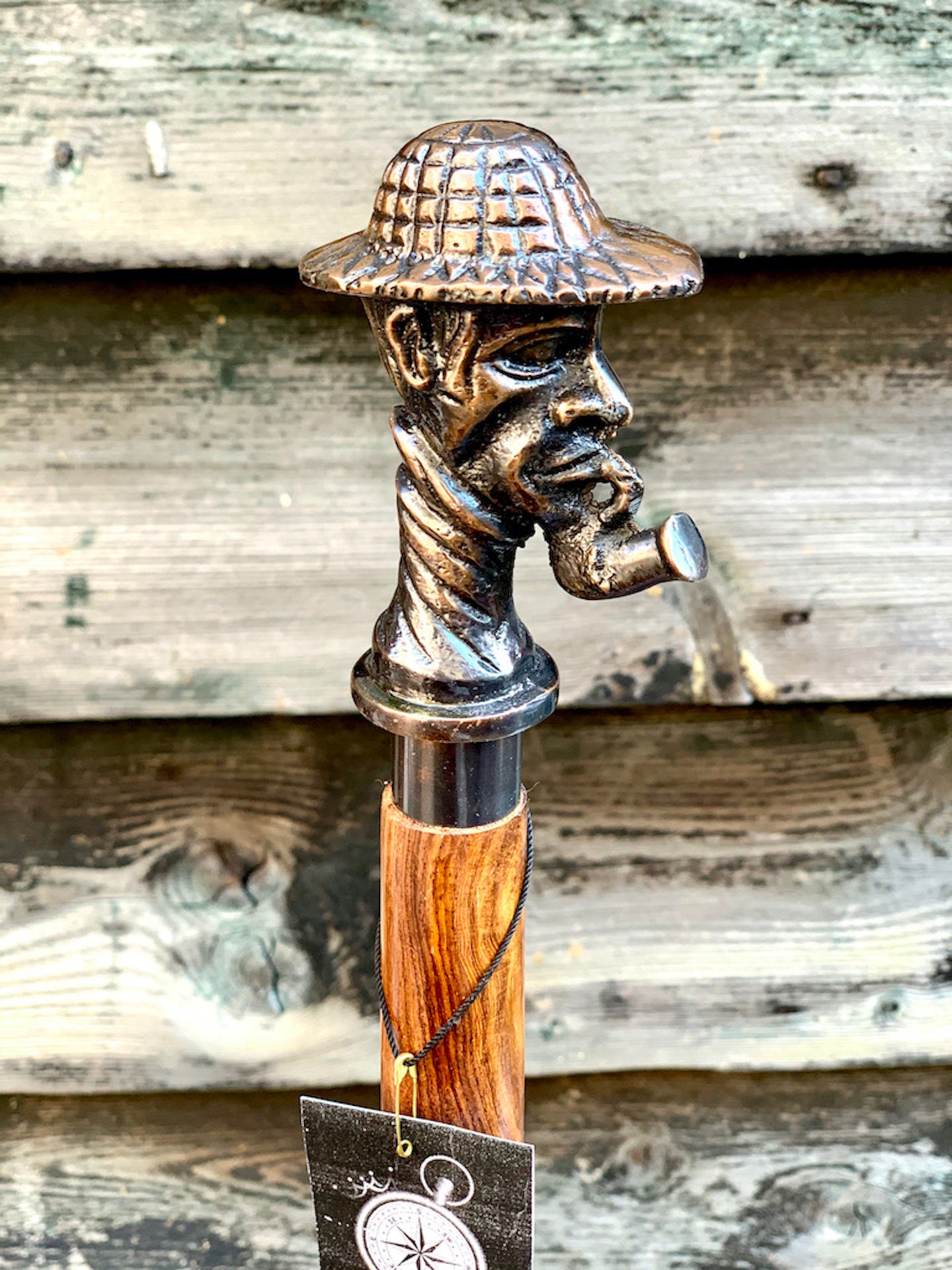 Canne de marche ergonomique en bois pour homme et femme Cadeau fantaisie  Classique Derby Canne de marche sculptée à la main Bâtons élégants Poignée  en bois Fritz -  France