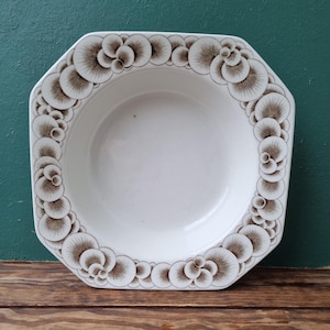 Rörstrand Korall, deep dinner plate designed by Olle Alberius