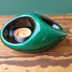 Vintage, Charming asymmetrical green candle holder